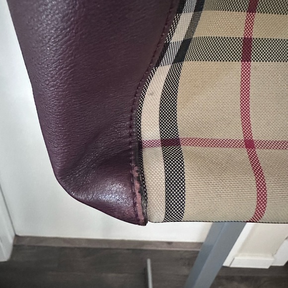 Authentic Burberry canterbury tote bag - Picture 5 of 14